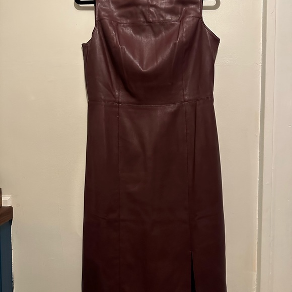 ANN TAYLOR Seamed Faux Leather Sheath Dress In Mauve Rose Burgundy - Picture 3 of 5